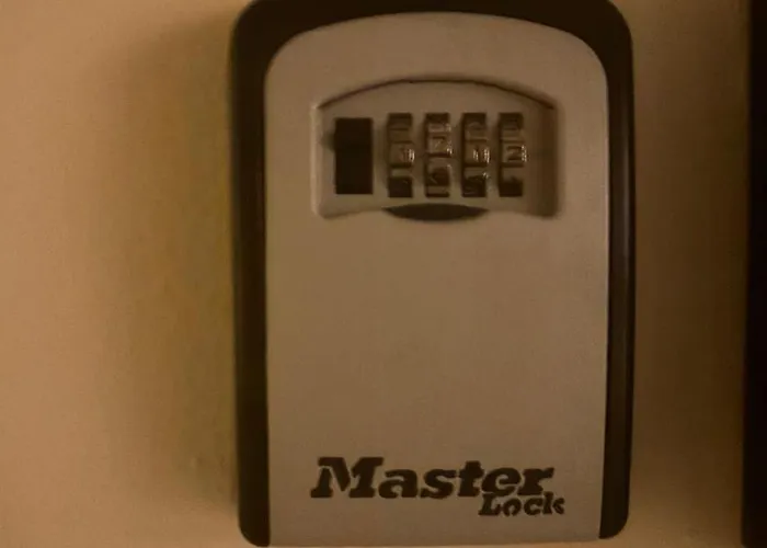 Le Petit Baudelaire アパート ディジョン